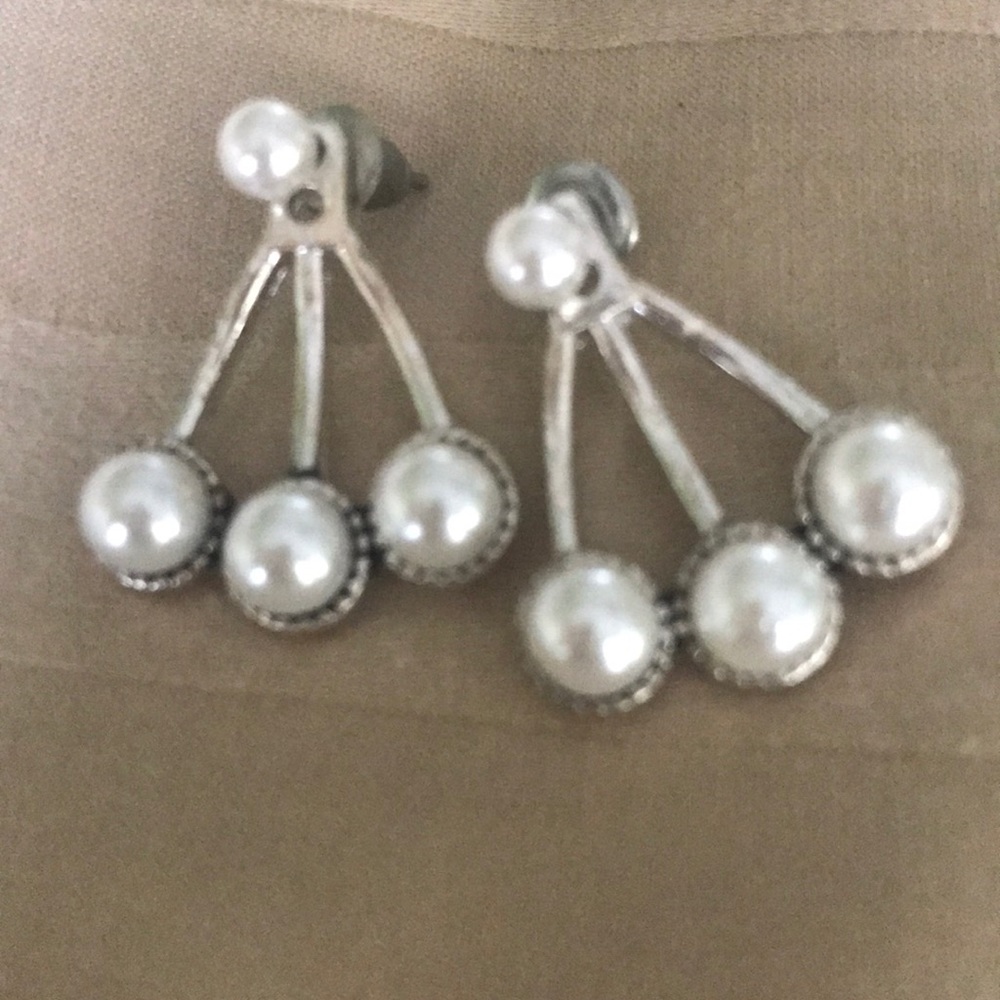 Earrings - Picture 3 of 4